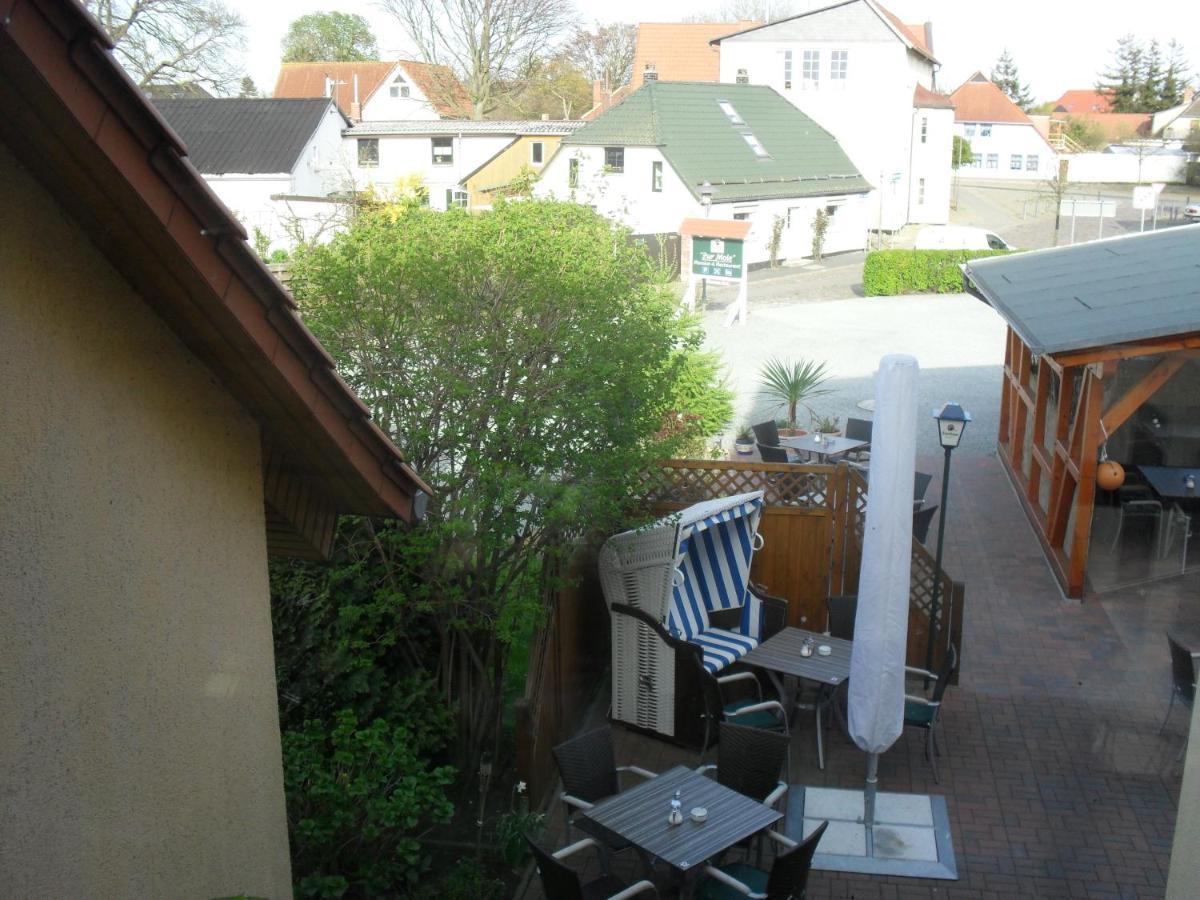 Hotel-Pension Zur Mole Wiek auf Rügen Екстериор снимка